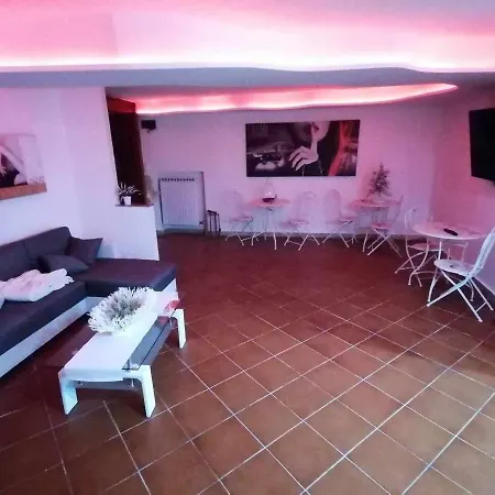 Maison Rinaldi Srl فندق مبيت وإفطار تريدجانو