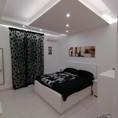 Maison Rinaldi Srl 3* Bari